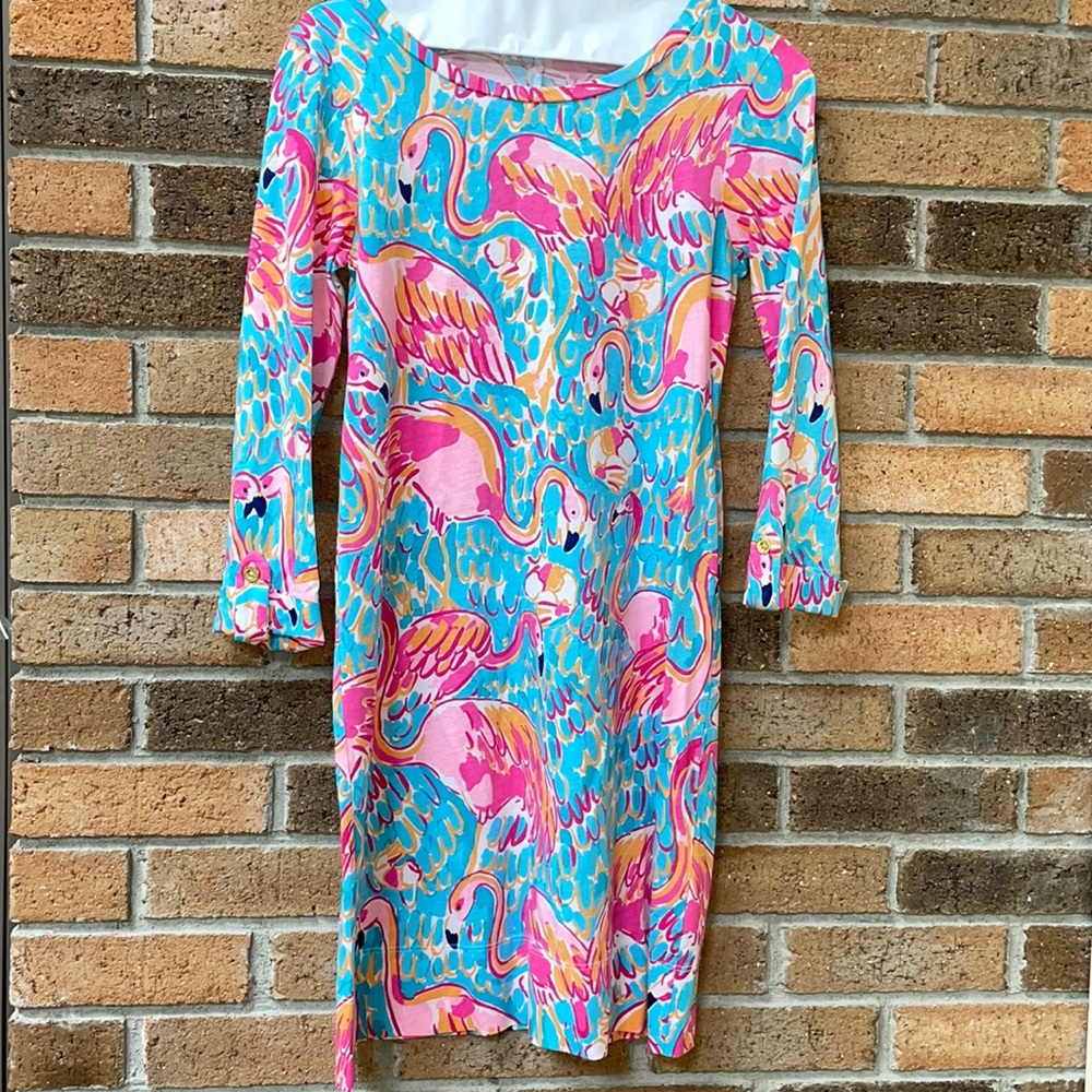 Lilly Pulitzer Flamingo print dress! Size XS. Like new! 3/4 sleeves w/ button.